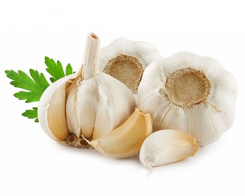 cách%20trị%20mụn%20tại%20nhà%20hiệu%20quả%20sau%201%20đêm%20bằng%20tỏi.jpg