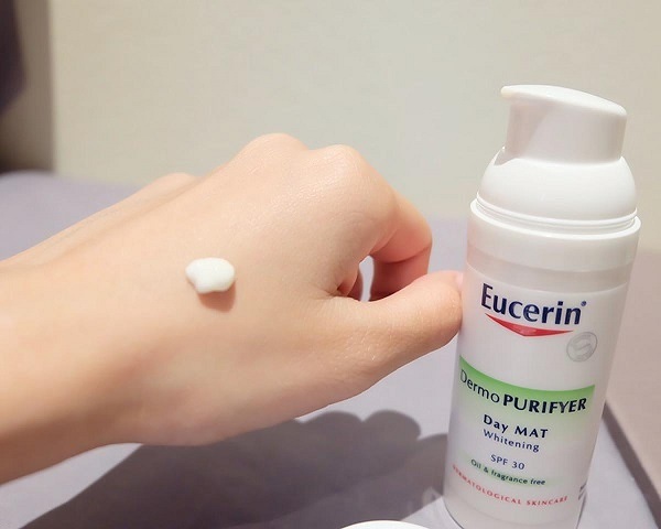 cong-dung-kem-duong-sang-da-eucerin-dermo-purifyer-day-dat-whitening-SPF30-1.jpg