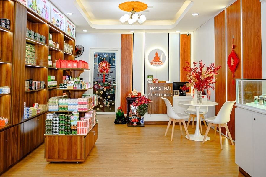 mua-truc-tiep-tai-cua-hang-hang-thai-chinh-hang.jpg
